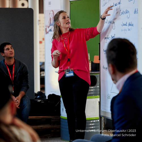 Foto von Anne Meinhardt als Speakerin auf dem Unternehmerforum Oberlausitz